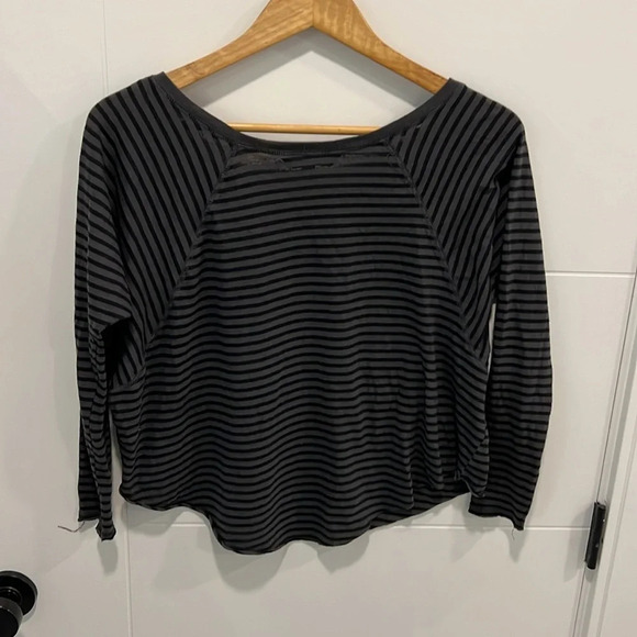 Billabong long sleeve short style shirt  size small - Picture 6 of 7